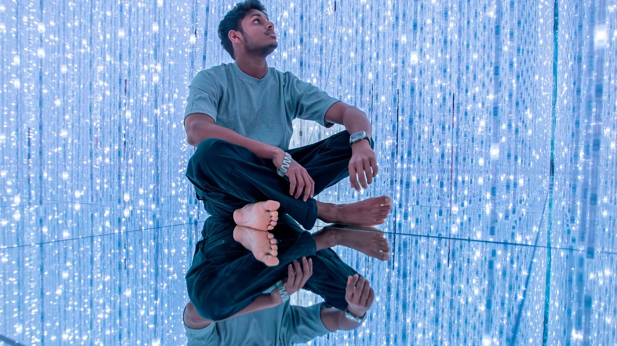 teamLab Planets, booked before it sells out