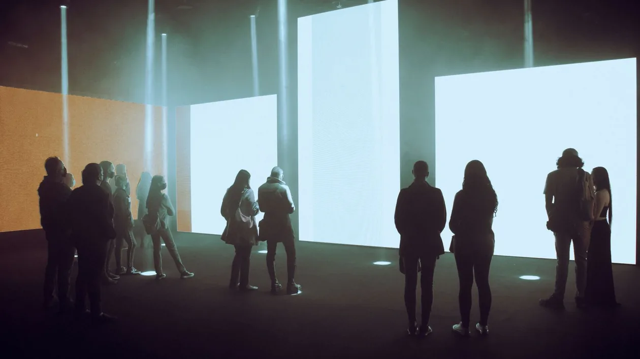 teamLab Planets vs teamLab Borderless: Which One to Visit (2026)